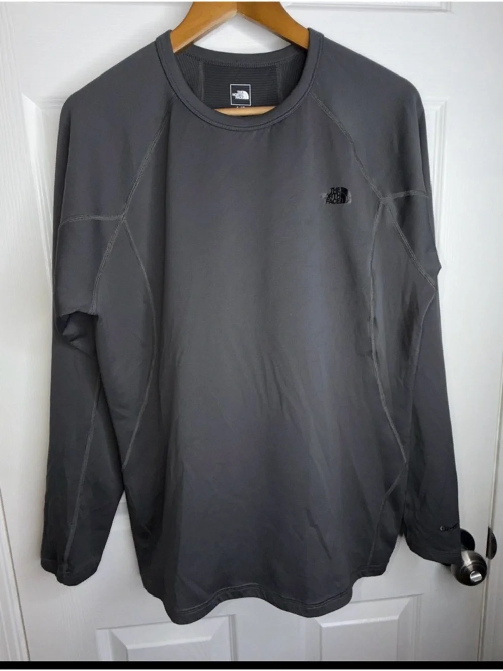 The North Face Mens Large Long Sleeve Performance Active Shirt L Gray FlashDry
